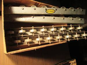 lot 118 image: 4 24 sections of metal rollers...