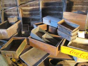 lot 124 image: Wood Coke crate (damaged on 1 side)...
