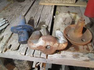 lot 536 image: 3 anchors...