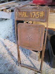 lot 538 image: Vintage metal chair with a max load...