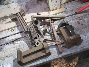 lot 539 image: Vintage tools including jacks, foot...