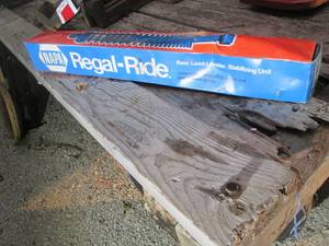 lot 541 image: Rear load-leveler stabilizing unit ...