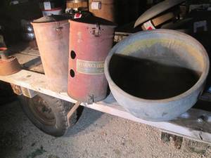 lot 567 image: Vintage farm equipment including cr...