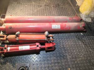 lot 578 image: 4 hydraulics...