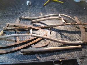 lot 591 image: 4 scythe whandles and 2 loose blad...
