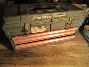 lot 639 image: Popular mechani22 tool chest with ...