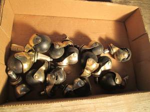 lot 637 image: Box of chair wheels...