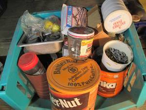 lot 653 image: Crate misc hardware...