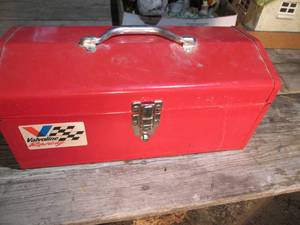 lot 630 image: Metal toolbox w tray (like new) 16...