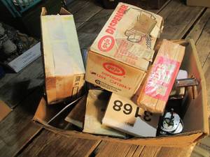 lot 612 image: Bow with heavy duty dual compressio...