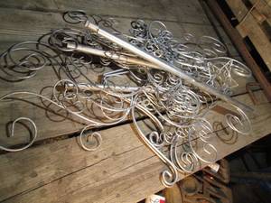 lot 603 image: Metal outdoor Christmas tree...