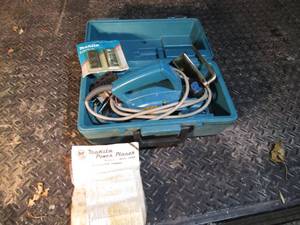 lot 647 image: Makita power planer in case w blad...