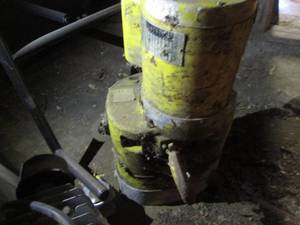 lot 7 image: Budgit hoist, bottom of controller ...