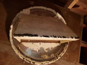 lot 436 image: Trash can lid for metal drum barrel...