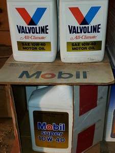 lot 454 image: 1 case Mobil Super 10w-40 oil and 4...