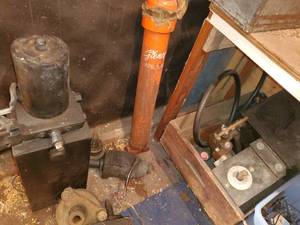 lot 460 image: 2 Hydraulic pumps and other Hydraul...