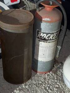 lot 513 image: Rocket Compressed water sprayer and...