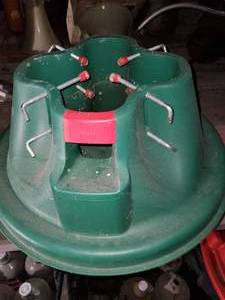 lot 521 image: Very large plastic Christmas tree s...