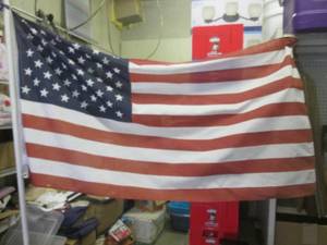 lot 34 image: (BR1) 3 ft x 5 ft US Flag on Pole w...
