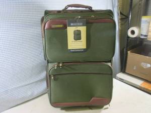 lot 35 image: (D-4) Protege 25 Rolling Upright T...