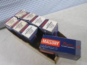 lot 49 image: (EC1) Lot of 8 Mallory Capacitors N...