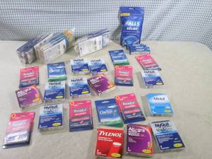 lot 72 image: (F-0) Assorted Lil Drug Store Items...
