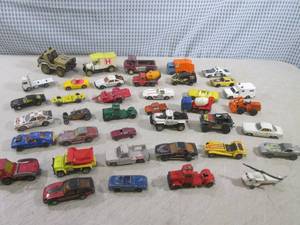 lot 88 image: (CSB) Assorted Vintage Toy Cars ...