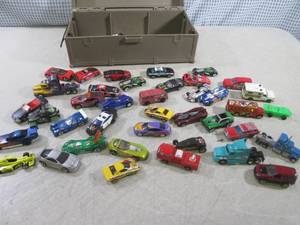lot 90 image: (CSB) Assorted Vintage Toy Cars in ...