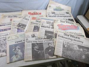 lot 94 image: (RM3) Assorted Minnesota Twins Head...
