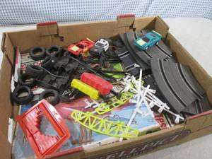 lot 95 image: (RM3) Misc Slot Car Track, Cars, Co...