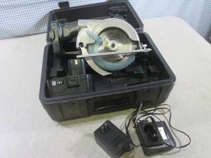 lot 103 image: (F-0) 18V Cordless Circular Saw wit...