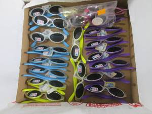 lot 153 image: (EC1) 19 Pair KidsGirls Sunglasses...