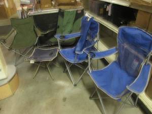 lot 187 image: (EW7) 4 Folding Portable Chairs and...