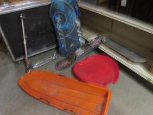 lot 188 image: (BR1) Wham-O Snow Boogie Board and ...