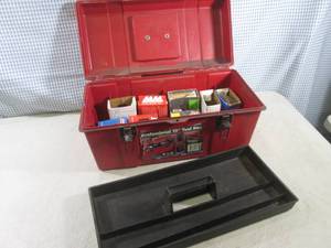 lot 213 image: (RM5) 19 Plastic Toll Box with Con...