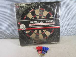 lot 219 image: (FS) 18 Bristle Dartboard and Dart...