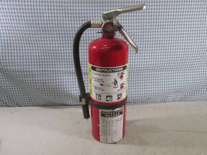 lot 221 image: (FS) Fire Extinguisher Full Charge...