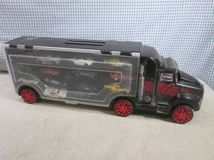 lot 224 image: (EC1) Big Rig Car Hauler Organizer ...