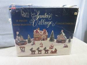 lot 229 image: (EW5) 15pc Santas Village Collecta...