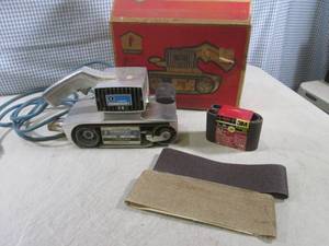 lot 247 image: (CSB) Penncraft 4023 Belt Sander wi...