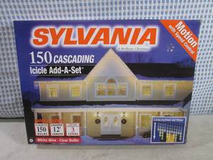 lot 299 image: (F-0) Sylvania 150 Cascading Icicle...