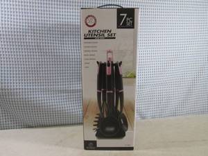 lot 317 image: (G-1) 7pc Kitchen Utensil Set in Ro...