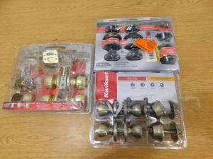 lot 62 image: 3 assorted door lock kits