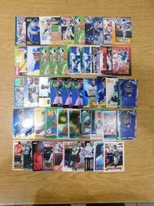 (50) Ken Griffey Jr. Baseball Card Lot