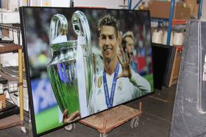 lot 1 image: NEC C981Q 98 Ultra High Definition UHD Commercial 247 4K 98 Display  Monitor & Accessories