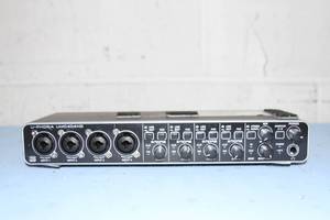 lot 48 image: Behringer U-Phoria Audiophile UMC404HD 4x4 USB Pro Audio  Midi Recording Interface w Mic Preamplifiers