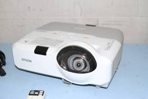 lot 65 image: Epson PowerLite 420 XGA 3LCD Short-Throw HD Home Theater Projector  Projection System