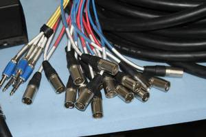 lot 75 image: Pro Audio Series 20-Channel Audio Snake with 16 XLR x 4 TRS Stage Box - 100 100 Feet Foot
