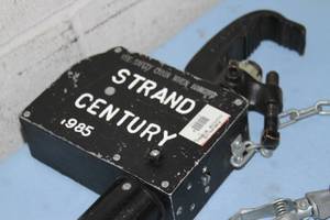 lot 76 image: Strand Century Light  Lighting  Video Film Filming Photography Clamps with Extending Rod  Bar