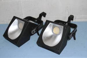 lot 108 image: PAIR of Strand Selecon PLCyc PLCYC1 LED Luminaire Pro Light  Lighting Units by Philips